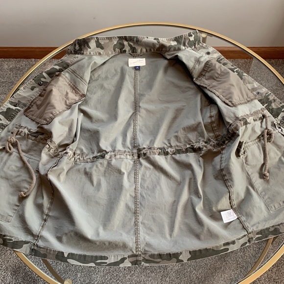 Universal Thread Camouflage Jacket - Picture 8 of 15